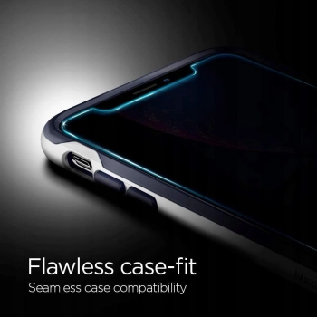 Szkło hartowane Spigen Glas.tR EZ Fit Privacy na iPhone 11 / XR